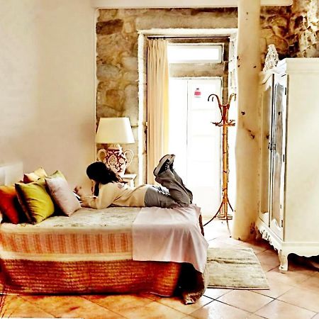 Holibai, Peperete, Luminoso Estudio Centro بايونا المظهر الخارجي الصورة
